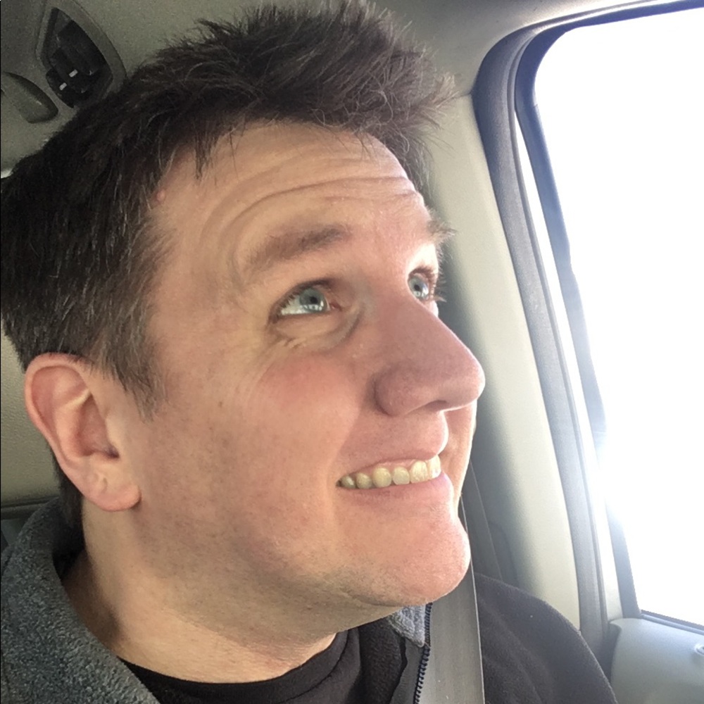 Meet your Posher, Derrick